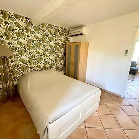 De Charme 2 Pieces A * Τουλόν